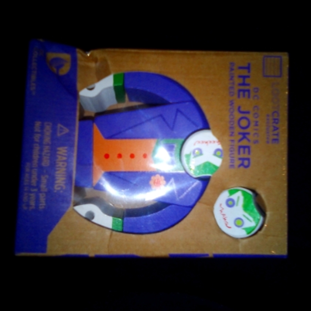 ⭐️ New Loot Crate Exclusive Joker Painted Wood Wooden Adult collector's Figure